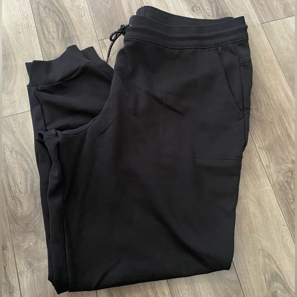 MENS COLUMBIA PANTS WITH POCKETS. BLACK. CUFF ANKLE AND DRAW STRING - Picture 1 of 8